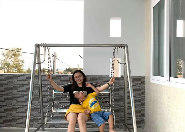 Hùng Hoa Nhà khách